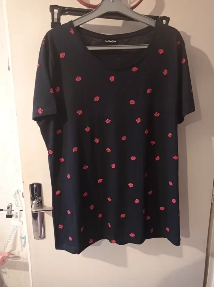 T- shirt femme bleu marine avec motif - photo numéro 4
