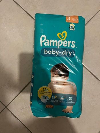 Couche Pampers baby dry