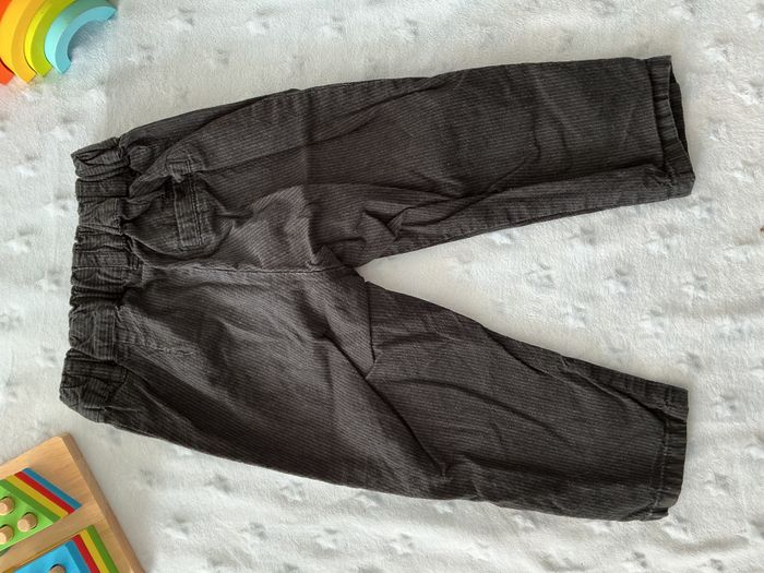 pantalon léger noir rayé blanc 12/18 mois H&M taille réglable - photo numéro 9