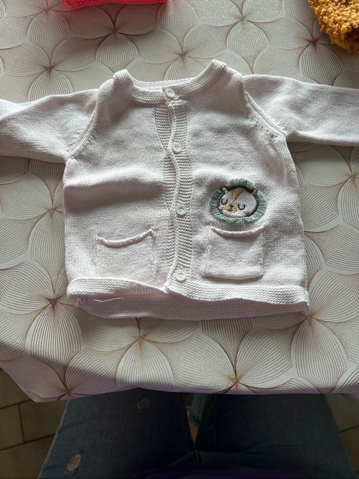 lot de gilet bébé fille 1 mois - photo numéro 2