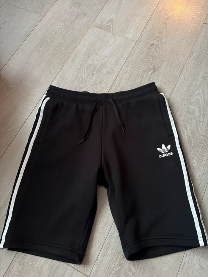 Short bermuda Adidas 14-15 ans