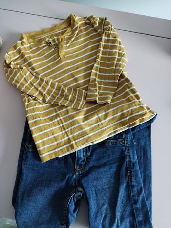 Jean + t-shirt en taille 4 ans