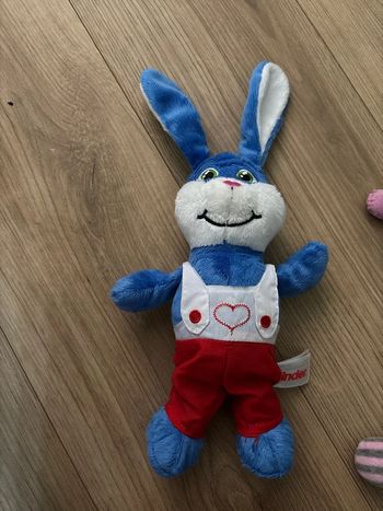 Peluche kinder lapin