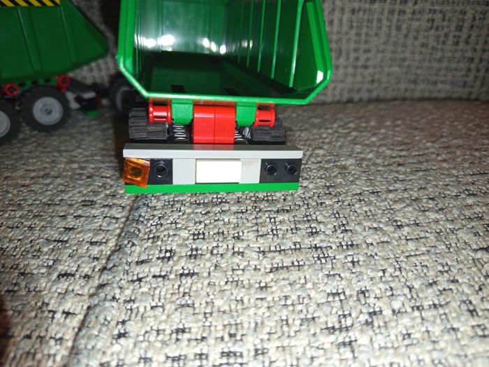 Lego 7998 - Le camion benne - photo numéro 5