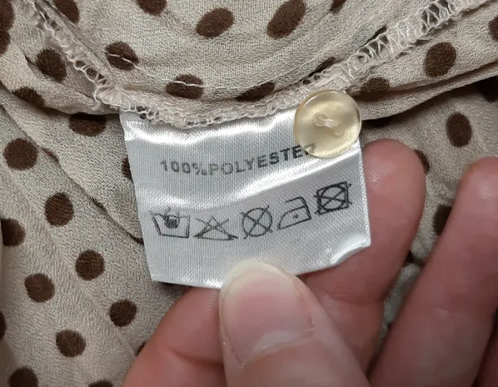 Très joli chemisier cache cœur Karboon avec froufrous et dentelle. - photo numéro 10