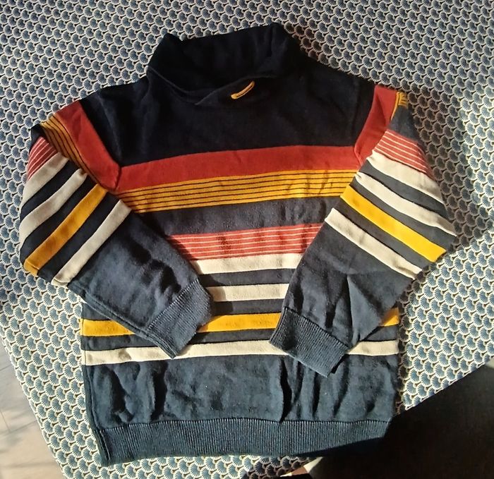 Lot pulls/ sweat garçon 9/10 ans - photo numéro 5