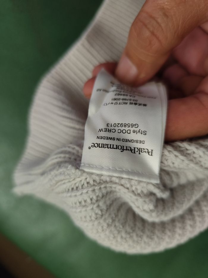 Pull de la marque Peak Performance taille L. Comme neuf. - photo numéro 3