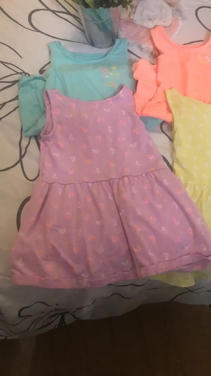 Lot 4 robes - photo numéro 2