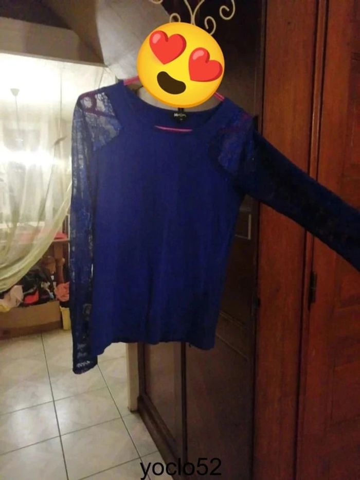 T-shirt bleu manches en dentelle taille M/38 - photo numéro 2