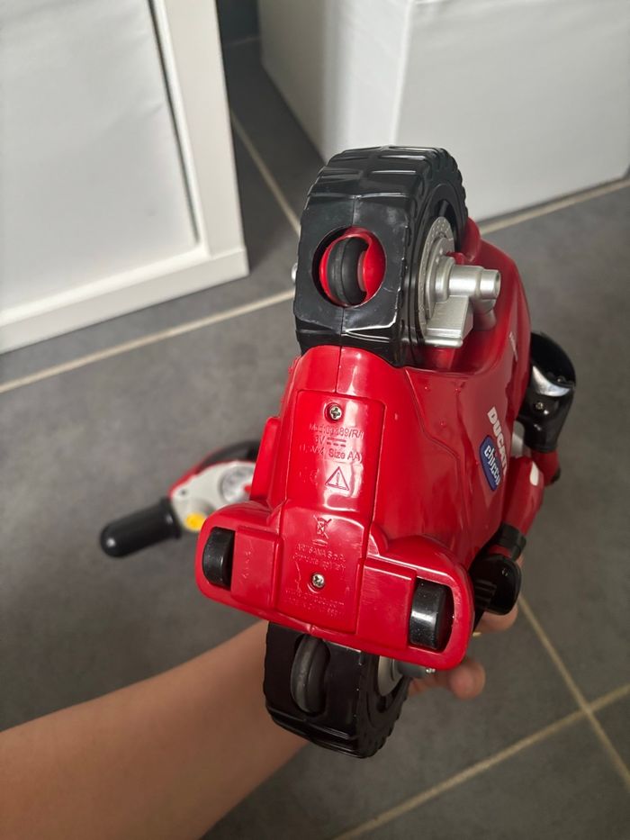 Ducati  Chicco - Moto 1198 Radiocommandee - photo numéro 3