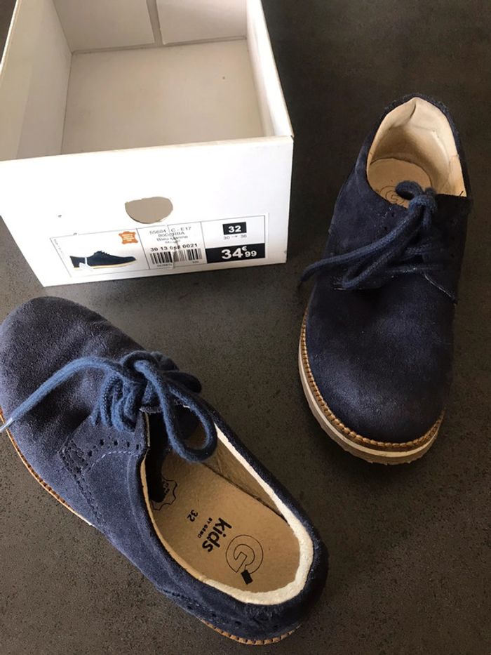 Chaussures de ville cérémonie neuve taille 32