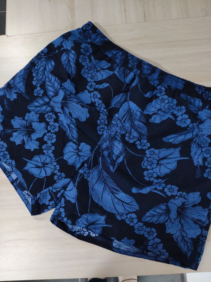 Short de bain motif fleurs bleu Newco taille L