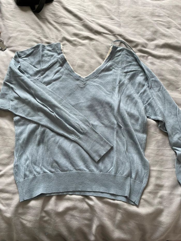 Pull col V bleu Zara