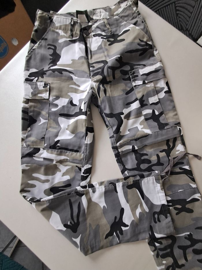 Pantalon militaire femme taille 36 - photo numéro 2