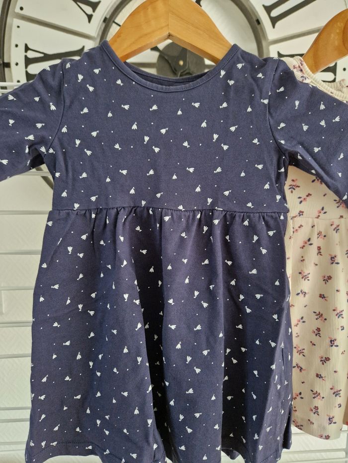 Lot 2 robes - photo numéro 2