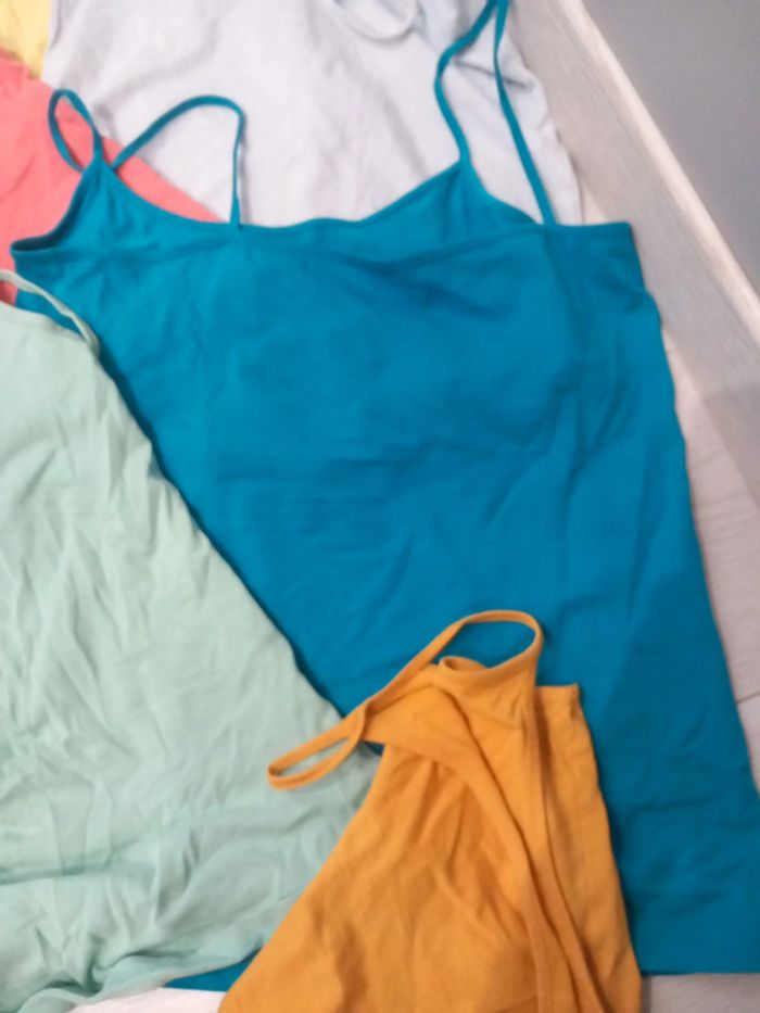 Lot 7 debardeur M et S - photo numéro 4