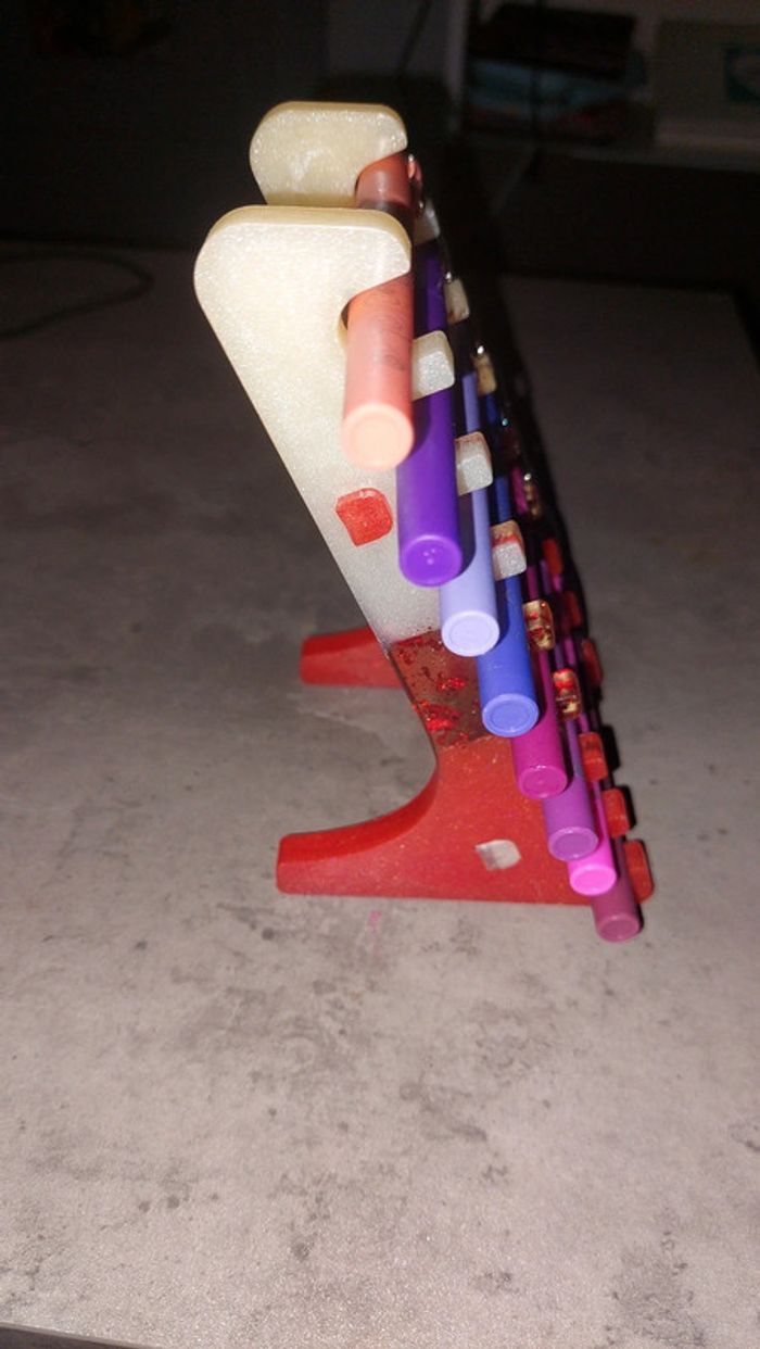 Porte crayon en résine - photo numéro 2