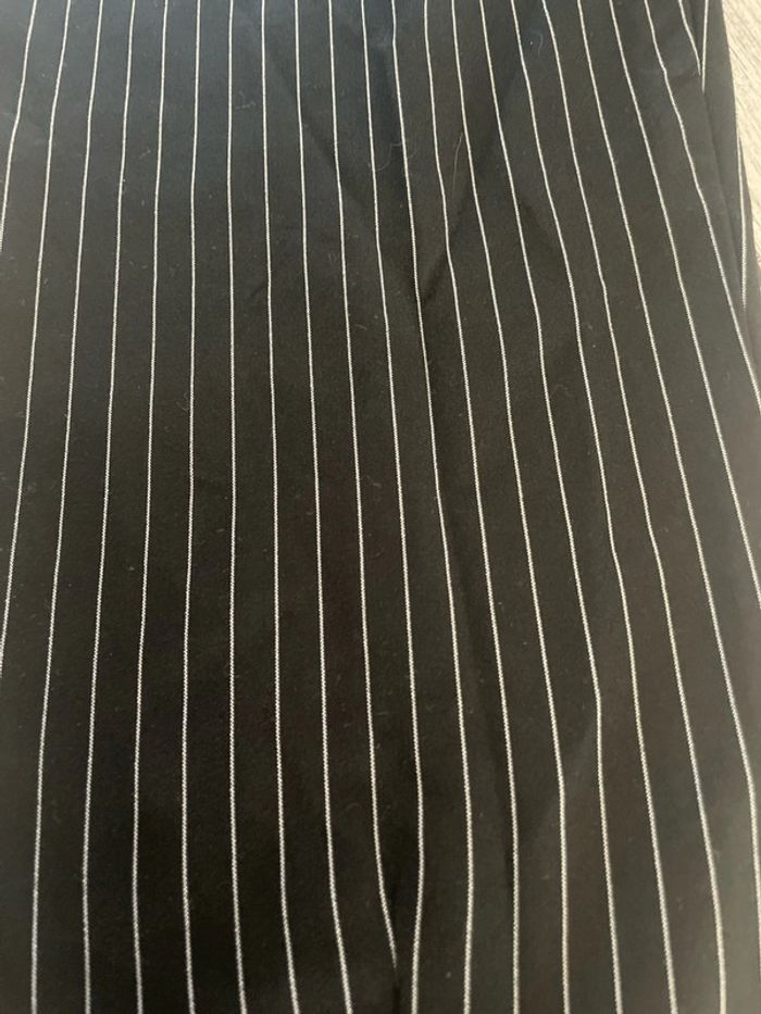 Pantalon noir à fines rayures blanches Tally Weijl taille 36 - photo numéro 2