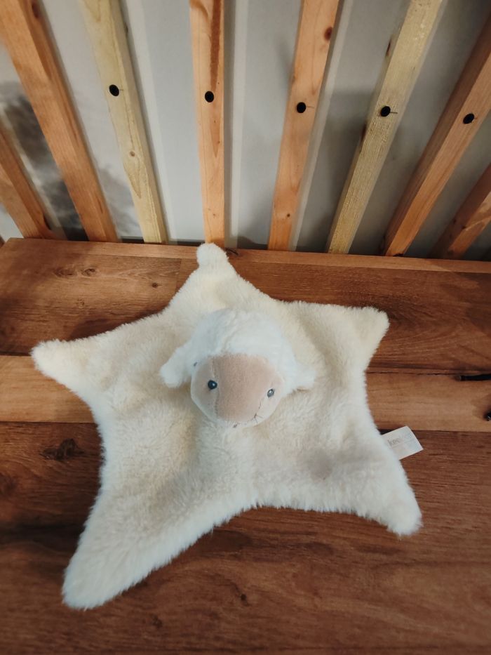 Mouton Keeleco blanc étoile tout doux