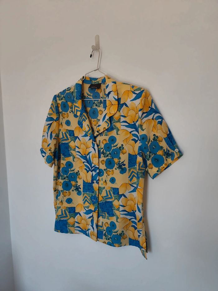 Chemise manches courtes Marcelle griffon taille 42 motifs fleurs jaune et bleu