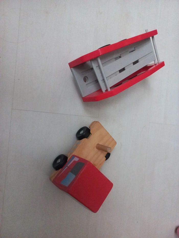 Camion avec remorque en bois - photo numéro 4