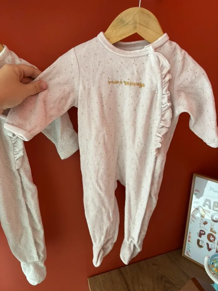 Lot deux pyjamas mini rêveuse vertbaudet taille 6 mois - photo numéro 3