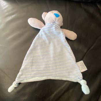 DOUDOU OURS GRIS PLAT RAYE BLEU MES PETITS CAILLOUX