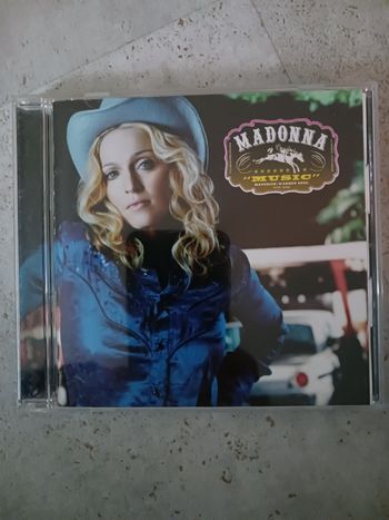 CD Madona music