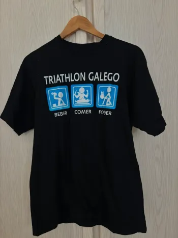 Camiseta negra triathlon gallego