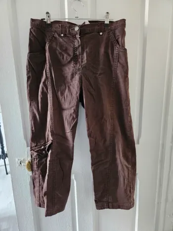 Pantalon court cargo T.40