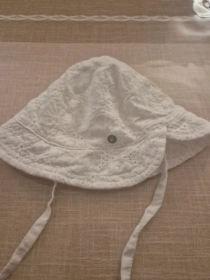 Chapeau Bob bébé blanc dentelle bohème Obaïbi 45 cm - photo numéro 2