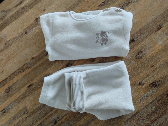Ensemble pyjama 2 pièces Petits coeurs à la montagne taille 4ans - photo numéro 3