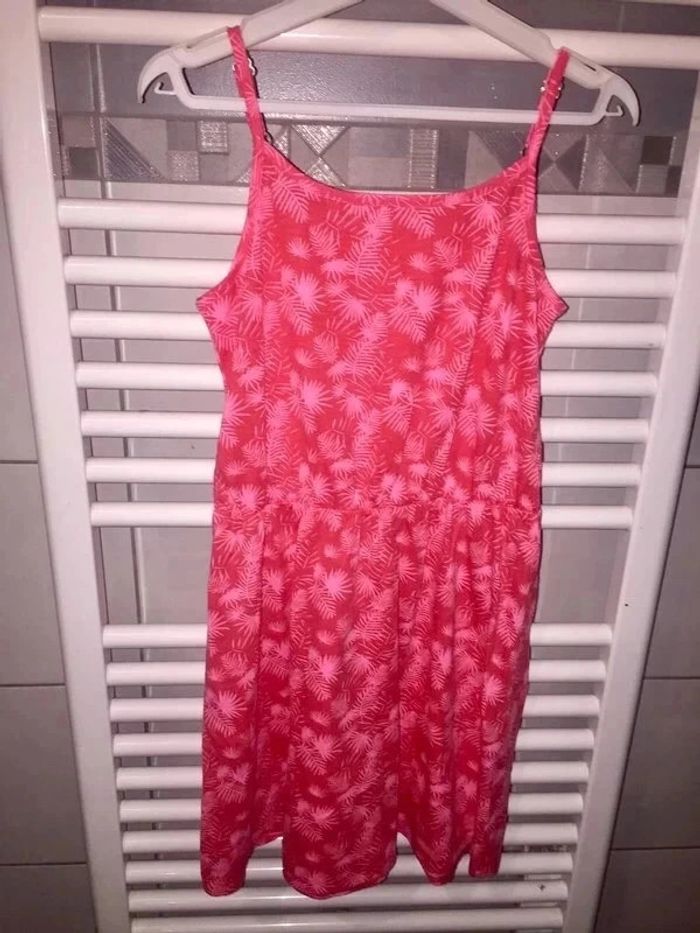 Robe à taille élastique Gemo 10 ans en tbe taille à 4 euros