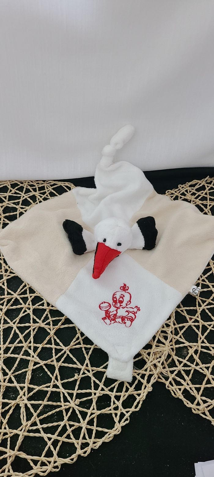 Doudou plat cigogne RODADOU RODA beige blanc 3 noeuds - photo numéro 4