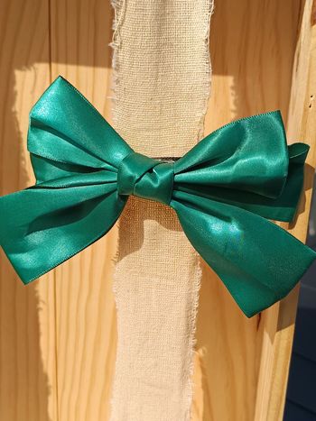 Pince à cheveux nœud vert satin