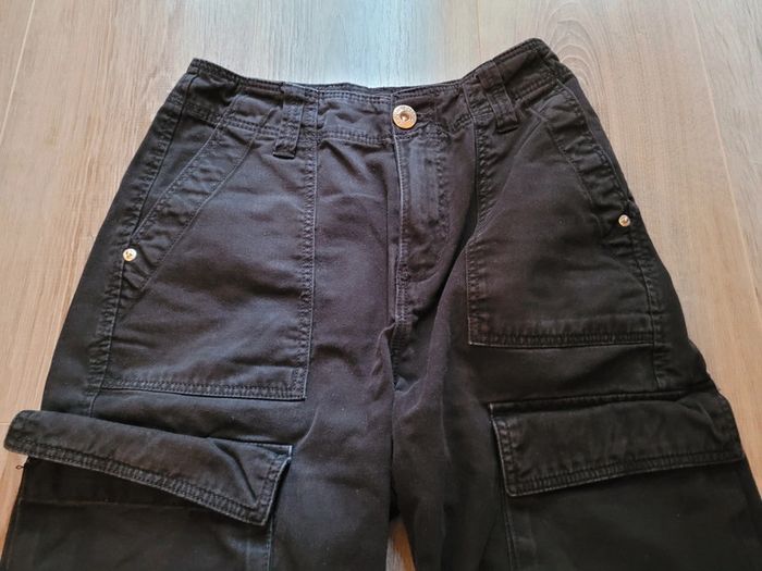Pantalon cargo noir Bershka Taille 32 - photo numéro 2