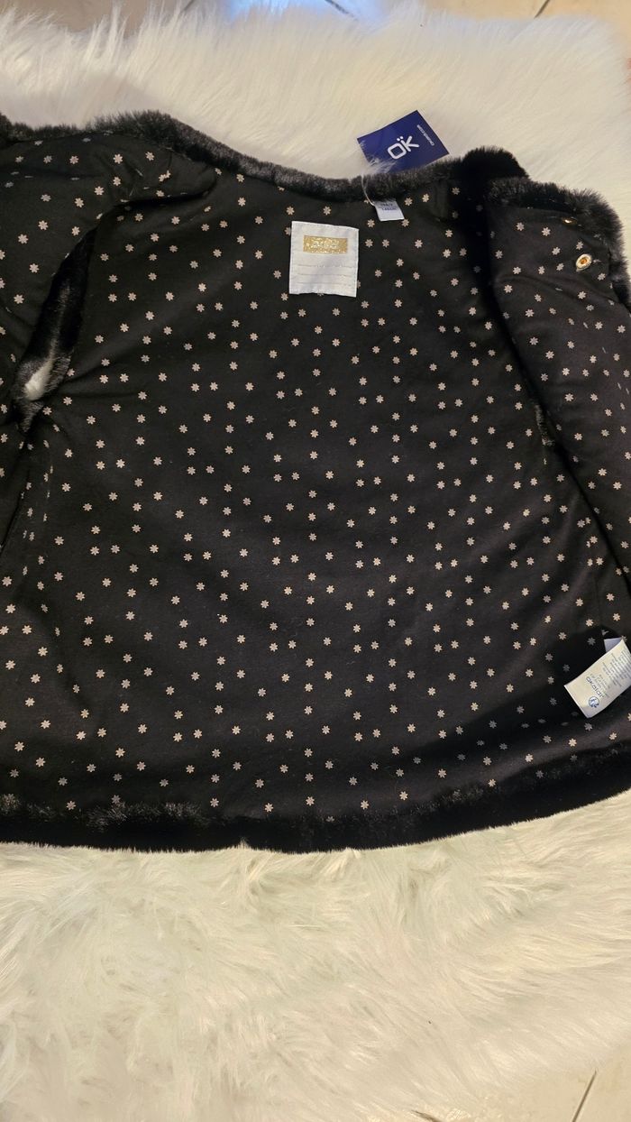 Neuf non porté  🏷🤩😍🩷 superbe  gilet/boléro  sans manche 10 ans fille 🩷🤩😍 - photo numéro 3