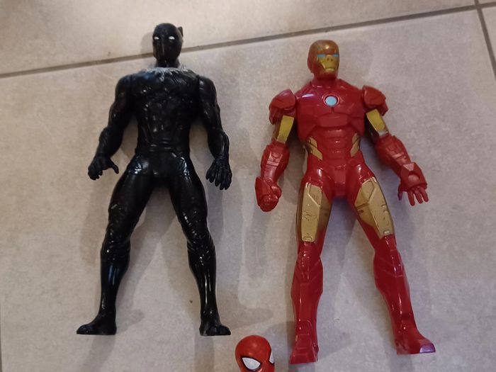 Lot de 3 grandes figurines Marvel - photo numéro 2