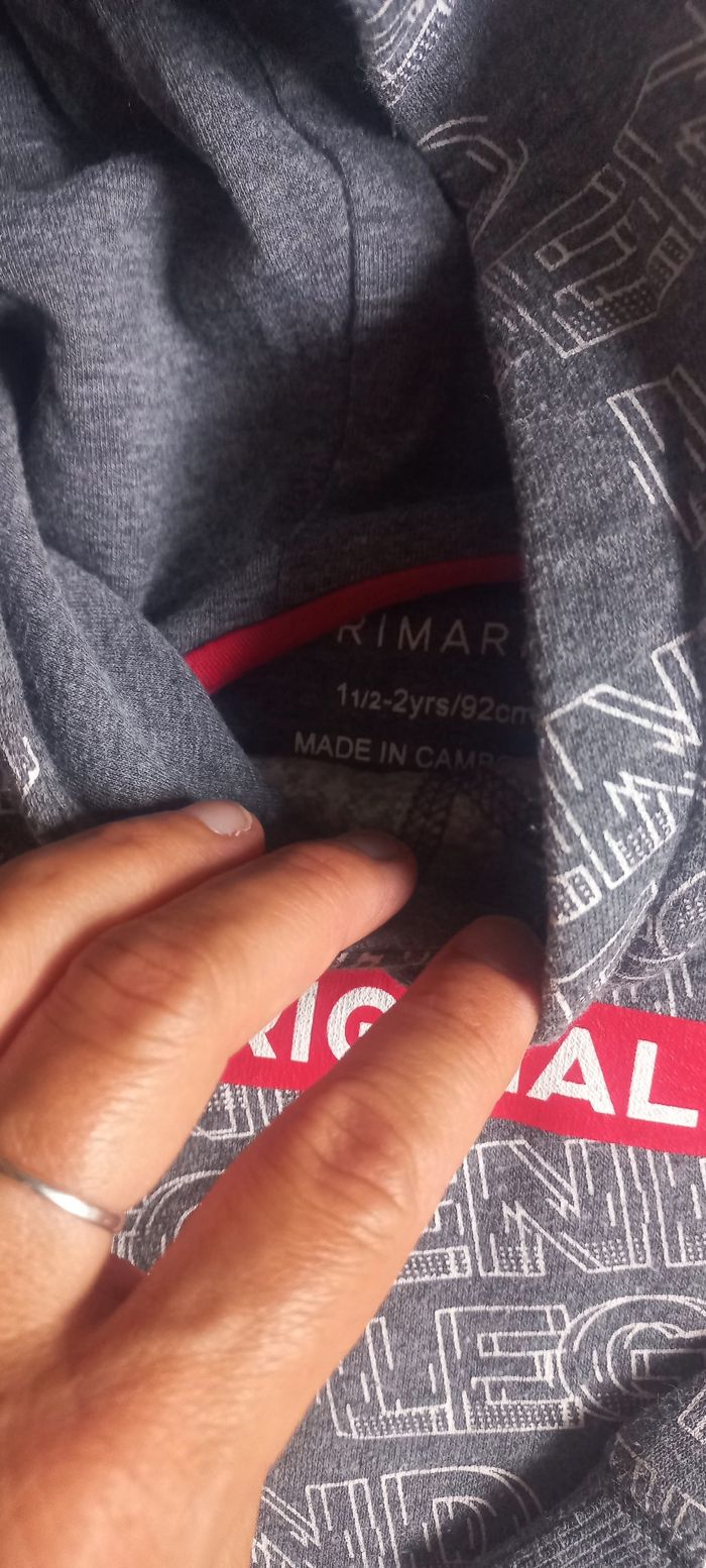Sweat Primark 2 ans - photo numéro 3