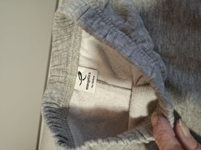 Joli ensemble fille 4 ans veste polaire Quechua et bas survêtement Energetics très bon état - photo numéro 7