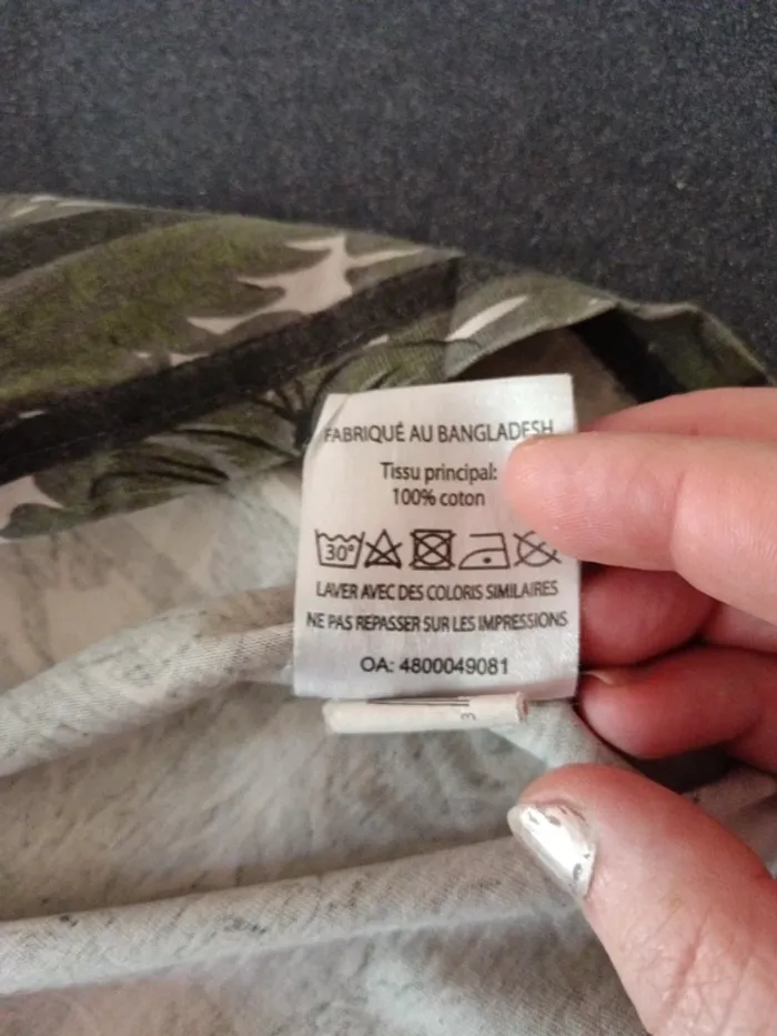 Tee shirt feuilles - photo numéro 4