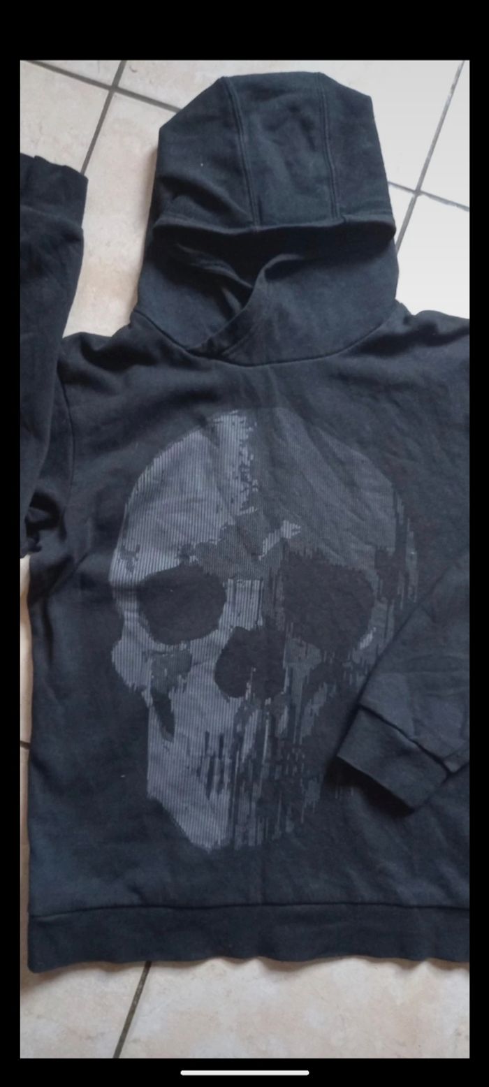 Pull avec capuche - photo numéro 3