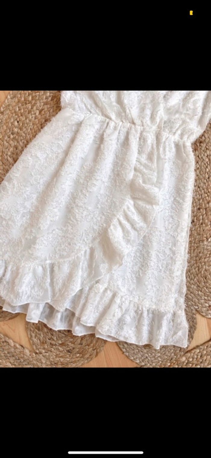 Robe blanche volante - photo numéro 5