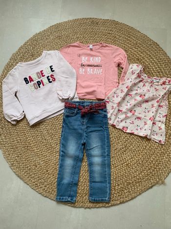 Pull + jean + tee shirt+ blouse + barrettes 