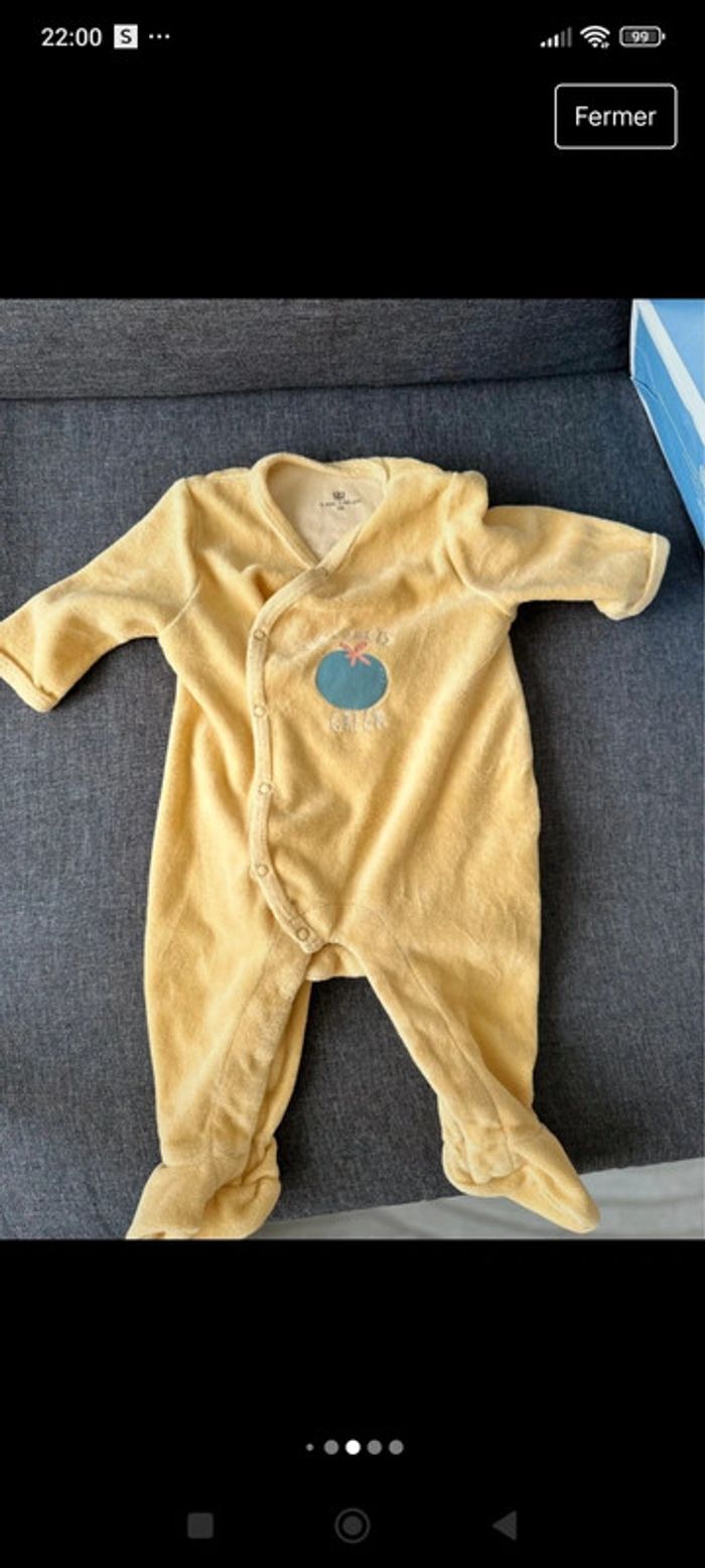 Lot 2 pyjamas 3 mois en bon état unisex - photo numéro 3