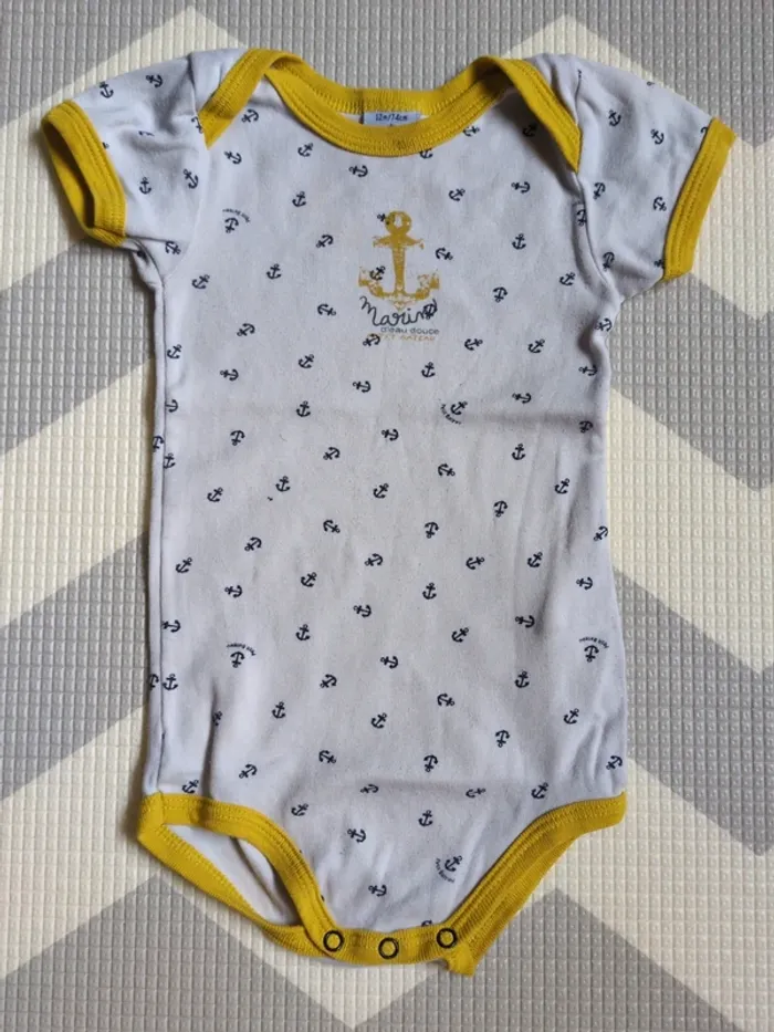Lot bodys Petit Bateau 12 mois - photo numéro 3