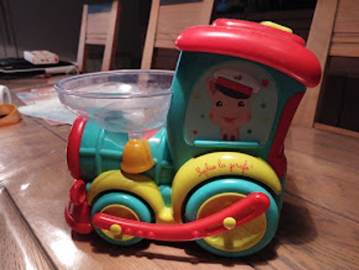 Sophie la Girafe Magik Pop train