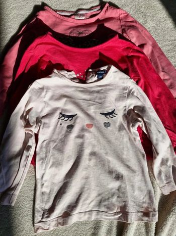 Lot de 3 tee-shirt short manches longues. Petit prix