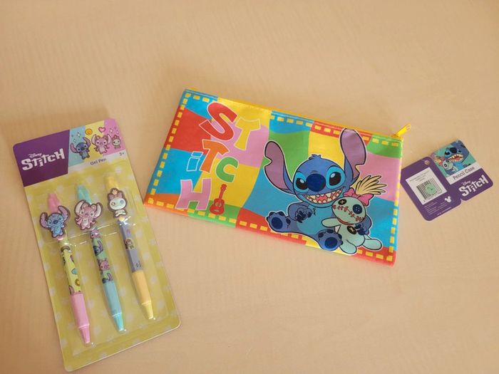 Trousse Stitch + lot stylos Stitch Neuf