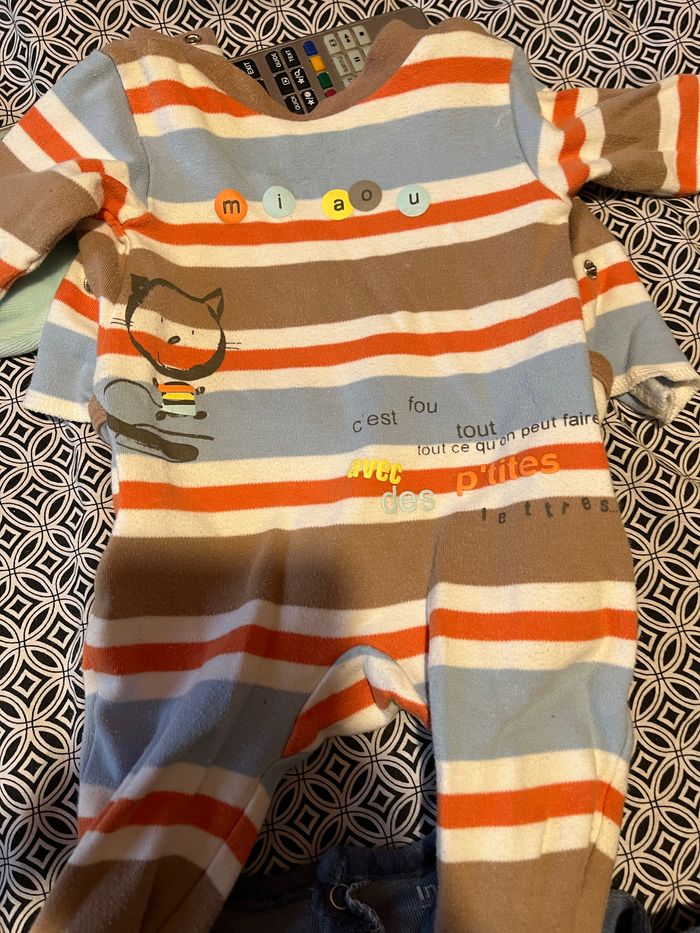 Lot pyjama 1 mois - photo numéro 6